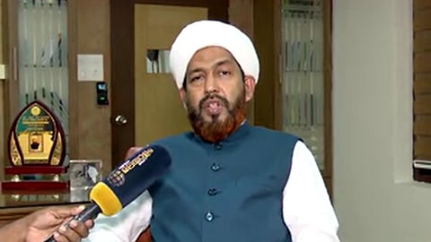 ഇരുകൂട്ടരും സംയമനം പാലിക്കണം; സമൂഹ മാധ്യമങ്ങളിലെ പ്രതികരണങ്ങൾ ശ്രദ്ധിക്കണം: സമസ്ത എപി വിഭാഗം നേതാവ് മുഹമ്മദ് അബ്ദുൾ ഹക്കിം അസ്ഹരി