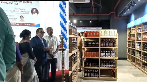 ‘ഹൈ സ്പിരിറ്റ്– എ ബെവ്കോ ബ്യുട്ടീക്‘... കൊച്ചി മെട്രോ സ്റ്റേഷനിലെ ആദ്യ പ്രീമിയം ഔട്ട്ലെറ്റ് ഉദ്ഘാടനം ചെയ്ത് ലോക്നാഥ് ബെഹ്റ 