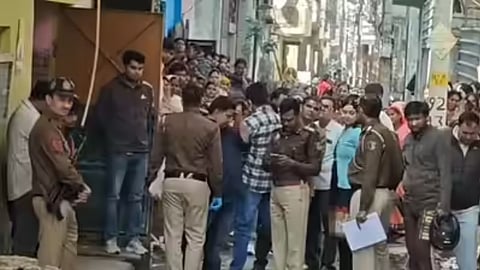 ഡല്‍ഹിയില്‍ കൂട്ടക്കൊലപാതകം; യുവതിയും മൂന്ന് കുഞ്ഞുങ്ങളും കഴുത്തറുത്ത് മരിച്ച നിലയില്‍ 