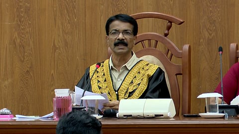 വലിയങ്ങാടി കെട്ടിട അപകടത്തിൽ മരിച്ചവരുടെ കുടുംബത്തിന് 25 ലക്ഷം രൂപ നഷ്ടപരിഹാരം; സർക്കാരിനോട് ശുപാർശ ചെയ്യുമെന്ന് മേയർ ഒ. സദാശിവൻ 