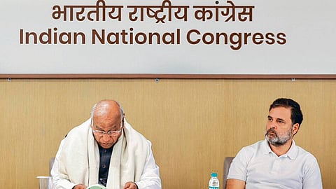 "സ്ത്രീകൾക്കെതിരായ അണികളുടെ സൈബർ ആക്രമണം തടയണം"; എഐസിസിക്ക് കത്ത് നൽകി വനിതാ മാധ്യമപ്രവർത്തകരുടെ കൂട്ടായ്മ