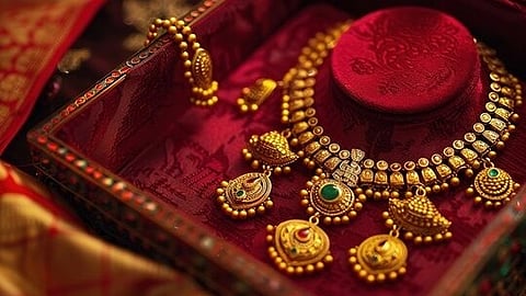 സ്വർണവില കുറയുന്നു