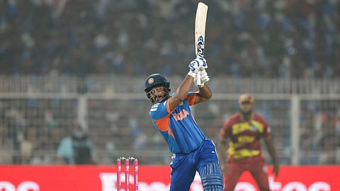 സഞ്ജു 'സ്പെഷ്യൽ' സാംസൺ നയിച്ചു; ഇന്ത്യ സെമിയിൽ