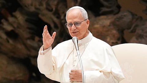 "സമാധാനവും സ്ഥിരതയും ഉണ്ടാക്കേണ്ടത് ആയുധം കൊണ്ടല്ല, സംവാദത്തിലൂടെ"; സംഘർഷം അവസാനിപ്പിക്കണമെന്ന് ലിയോ പതിനാലാമൻ മാർപാപ്പ