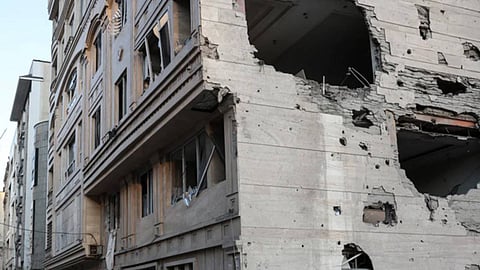 പ്രത്യാക്രമണം കടുപ്പിച്ച് ഇറാൻ, യുഎസ് എംബസികൾക്ക് നേരെയും ആക്രമണം; തിരിച്ചടിക്കുമെന്ന് ട്രംപ്