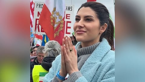  നടി എൽനാസ് നൊറൗസി