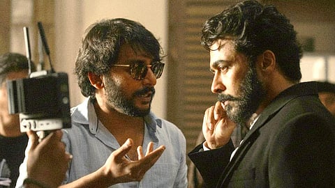 'കറുപ്പ്' ഷൂട്ടിങ്ങിൽ ആർജെ ബാലാജിയും സൂര്യയും