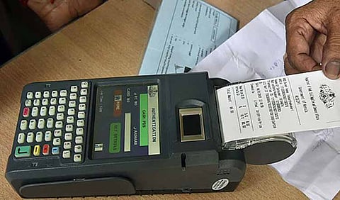 ഇ-പോസ് മെഷീൻ പണിമുടക്കി; സംസ്ഥാനത്ത് റേഷൻ വിതരണം മുടങ്ങി