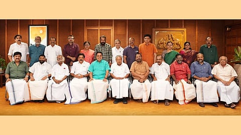 വലിയങ്ങാടി അപകടത്തിൽ മരിച്ചവരുടെ കുടുംബത്തിന് 7 ലക്ഷം അനുവദിച്ചു; രണ്ടാം പിണറായി സർക്കാരിൻ്റെ അവസാന മന്ത്രിസഭാ യോഗത്തിൽ നിർണായക തീരുമാനങ്ങൾ