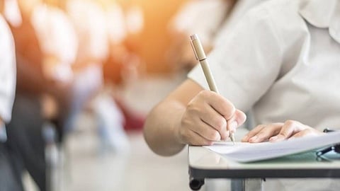 യുഎഇയിലേയും മിഡിൽ ഈസ്റ്റിലേയും 12ാം ക്ലാസ് ബോർഡ് പരീക്ഷകൾ റദ്ദാക്കി സിബിഎസ്ഇ