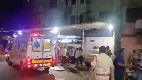 ഒഡീഷയിൽ ഹോസ്പിറ്റലിൽ വൻ തീപിടിത്തം;10 രോഗികൾക്ക് ദാരുണാന്ത്യം