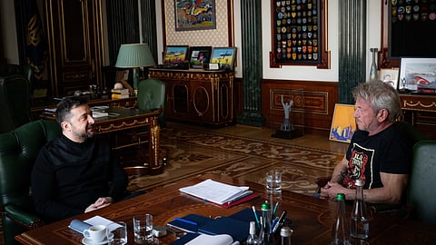 വൊളോഡിമർ സെലൻസ്കിക്ക് ഒപ്പം ഷോൺ പെൻ