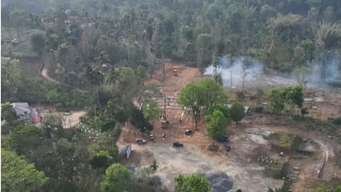 തറക്കല്ലിട്ടിട്ട് ഒരു മാസം; വയനാട് ദുരന്ത ബാധിതർക്കായി കോൺഗ്രസ് പ്രഖ്യാപിച്ച വീട് നിർമാണം വൈകുന്നു