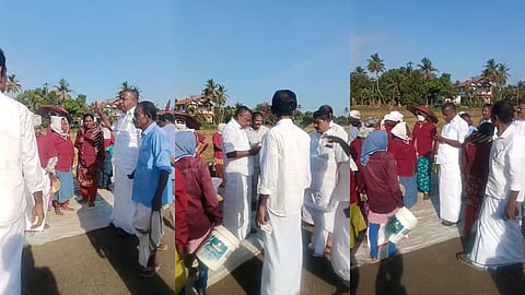 റെജി ചെറിയാൻ ഗൂഗിൾ പേയിലൂടെ പണം നൽകുന്നതിൻ്റെ ദൃശ്യം