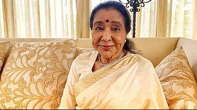 Veteran Singer Asha Bhosle