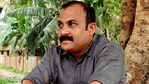 സുനിൽ ലാലൂർ