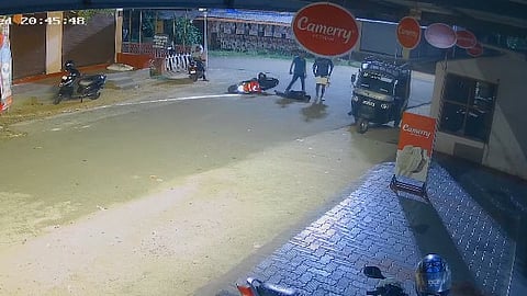 വെച്ചൂച്ചിറയിൽ യുവാവിന് ക്രൂരമർദനം; ആക്രമണം സ്കൂട്ടർ തടഞ്ഞുനിർത്തി