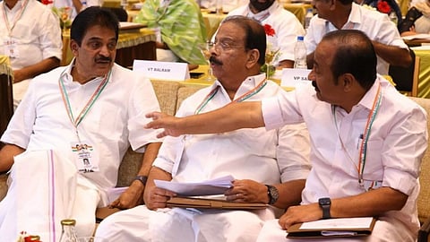 ആരാകും കോൺഗ്രസിൻ്റെ മുഖ്യമന്ത്രി? സോഷ്യൽ മീഡിയയിൽ പോര് കനക്കുന്നു