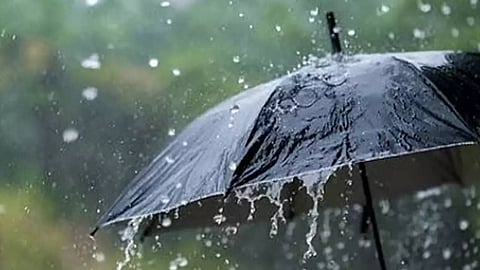 ഒരിത്തിരി ആശ്വാസം.. അടുത്ത 3 മണിക്കൂറിൽ 8 ജില്ലകളിൽ മഴയ്ക്ക് സാധ്യത