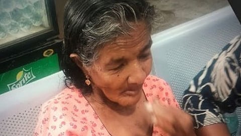 "മറവിരോഗം കാരണം അച്ഛൻ അമ്മയെ മറന്നുപോയി"; കെഎസ്ആർടിസി സ്റ്റാൻഡിൽ
കണ്ടെത്തിയ വയോധിക
മകനൊപ്പം വീട്ടിലേക്ക് മടങ്ങി 