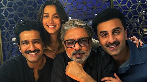 'ലവ് & വാർ' ടീം