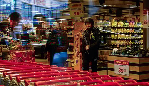 യുക്രെയ്‌നില്‍ വെടിവയ്പ്പ്, ആറ് പേര്‍ കൊല്ലപ്പെട്ടു; നിരവധി പേരെ ബന്ദികളാക്കി