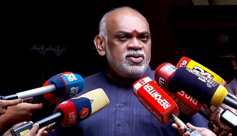 "പൂരം വെടിക്കെട്ട് നടത്തും, ലൈസന്‍സിക്ക് 6000 കിലോ വരെ കൈയ്യില്‍ വയ്ക്കാം"; എല്ലാം ചെയ്തത് നിയമപരമായെന്ന് പാറമേക്കാവ് ദേവസ്വം സെക്രട്ടറി 