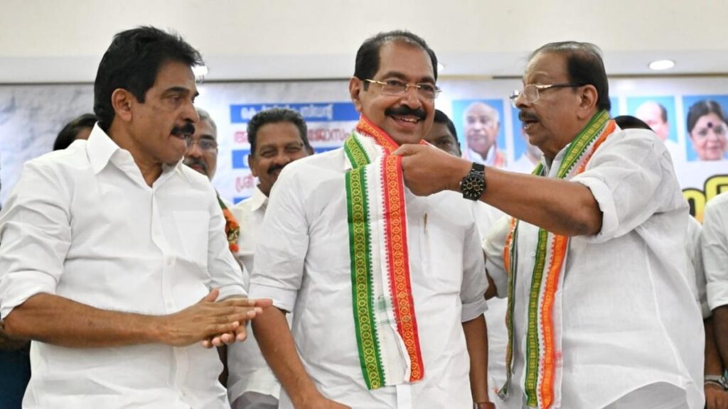 kpcc chief sunny joseph with K Sudhakaran and KC Venugopal