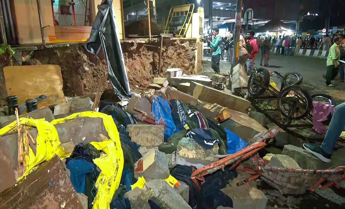 ബെംഗളൂരുവിൽ ആശുപത്രി മതിൽ തകർന്ന് ഏഴ് പേർക്ക് ദാരുണാന്ത്യം; മരിച്ചവരിൽ രണ്ട് മലയാളികളും