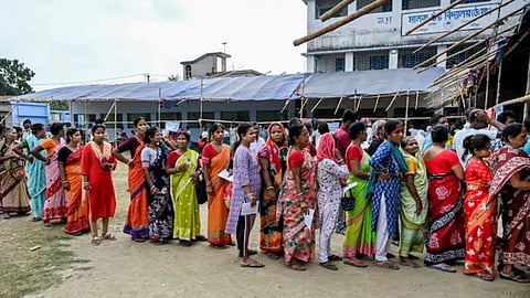 തെരഞ്ഞെടുപ്പ് ക്രമക്കേട് ആരോപണം; ബംഗാളില്‍ നാളെ 15 ബൂത്തുകളില്‍ റീപോളിങ്