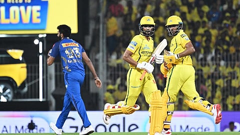 ചെന്നൈ എന്നാ സുമ്മാവാ.....  രണ്ടാം പോരിലും ജയം;  മുംബൈയെ തകർത്തത് 8 വിക്കറ്റിന് 