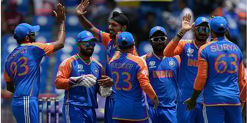 ടി 20 ലോകകപ്പ്;ഹെഡിനും കരകയറ്റാൻ പറ്റിയില്ല, ഓസീസ് വീണു,  ഇന്ത്യക്ക്‌ വിജയം