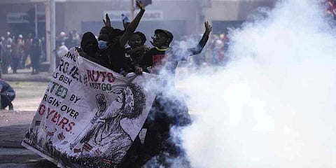 നികുതിവർധനയ്ക്കെതിരെ കെനിയയില്‍ വന്‍ പ്രതിഷേധം; പാർലമെൻ്റ് മന്ദിരത്തിന് തീയിട്ടു