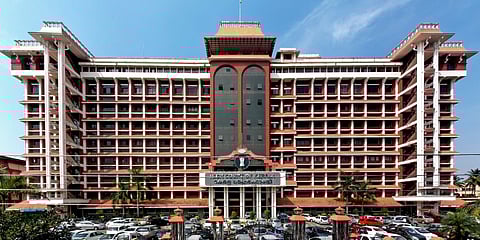 'സെക്രട്ടേറിയറ്റ് വളഞ്ഞാലും ഇതേ നിലപാടായിരിക്കുമോ?'; പള്ളിത്തർക്കത്തിൽ സംസ്ഥാന സർക്കാരിനെ വിമർശിച്ച് ഹൈക്കോടതി