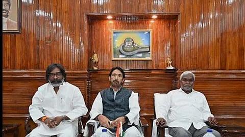 ചമ്പൈ സോറൻ ജാർഖണ്ഡ് മുഖ്യമന്ത്രി സ്ഥാനം രാജിവെച്ചു; ഹേമന്ത് സോറൻ മുഖ്യമന്ത്രിയാകും