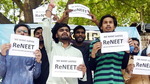 നീറ്റ്  പ്രക്ഷോഭം