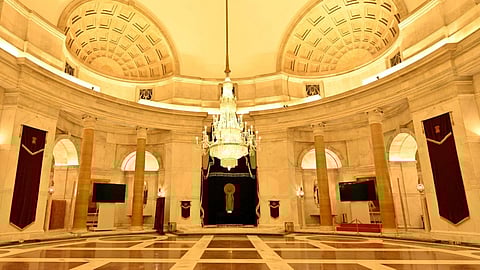 രാഷ്ട്രപതി ഭവനിലെ ഹാളുകൾക്ക് ഇനി പുതിയ പേര്; ദർബാർ ഹാൾ ഗണതന്ത്ര മണ്ഡപും, അശോക് ഹാൾ അശോക് മണ്ഡപുമാകും