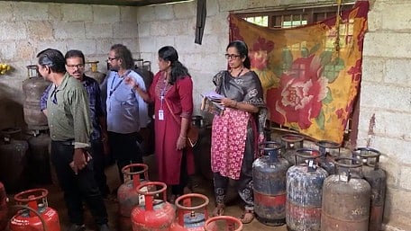 അനധികൃത പാചക വാതക ഫില്ലിംഗ് കേന്ദ്രം