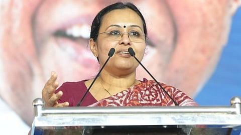 കുട്ടികളെ വളർത്താൻ അപേക്ഷ സ്വീകരിക്കുന്നെന്ന വ്യാജപ്രചരണം; നിയമനടപടി സ്വീകരിക്കാനൊരുങ്ങി മന്ത്രി വീണ ജോർജ്