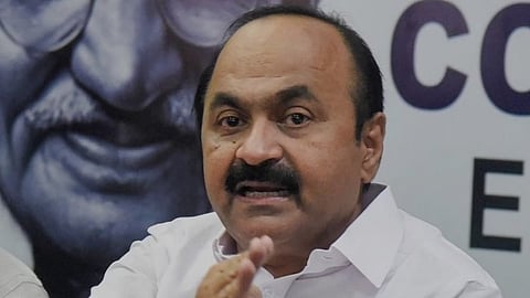 "സംസ്ഥാനത്ത് സാമ്പത്തിക പ്രതിസന്ധി രൂക്ഷം; സിപിഎമ്മിൻ്റെ പി.ആർ. കൊണ്ട് ഭക്ഷണം കഴിക്കാനാകില്ല"