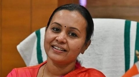 മന്ത്രി വീണാ ജോർജിന്റെ ഭർത്താവിനെതിരായ ആരോപണം; പത്തനംതിട്ട സിപിഎം ജില്ലാ കമ്മിറ്റി അംഗത്തിന് താക്കീത്