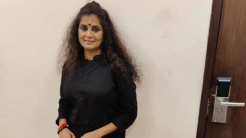 'ടോയ്‌ലെറ്റിൽ പോയി തിരികെ വരുന്ന വഴി യുവ നടൻ കയറിപ്പിടിച്ചു, ആ സമയത്ത് പേടിച്ചുപോയി'; ആരോപണവുമായി നടി സോണിയ മൽഹാർ