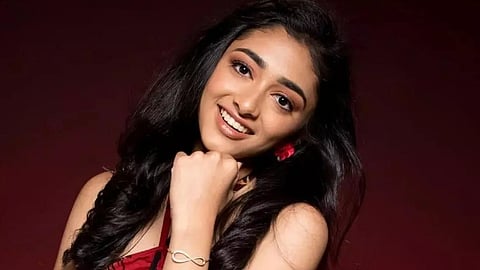 'ആസ കൂടാ' ഫെയിം പ്രീതി മുകുന്ദൻ മലയാളത്തിലേക്ക്; അരങ്ങേറ്റം  'മേനേ പ്യാർ കിയാ' എന്ന ചിത്രത്തിലൂടെ