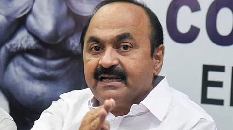 മുഖ്യമന്ത്രി സംരക്ഷിക്കുന്നത് പി. ശശിയെ; പിണറായി വിജയന് മറുപടിയുമായി പ്രതിപക്ഷ നേതാവ്