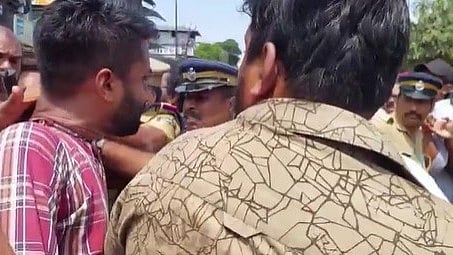 പി.വി. അൻവർ പങ്കെടുത്ത പരിപാടിക്കിടെ മാധ്യമപ്രവർത്തകരെ കയ്യേറ്റം ചെയ്ത സംഭവം: രണ്ടുപേർ കസ്റ്റഡിയിൽ