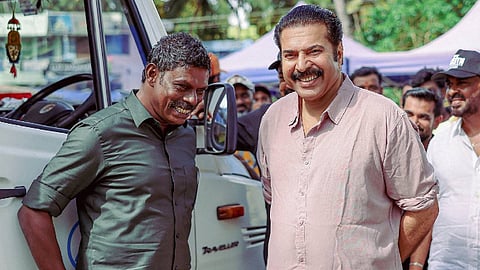 വീണ്ടും ഞെട്ടിക്കാന്‍ മമ്മൂട്ടി, ഒപ്പം വിനായകനും; ജിതിന്‍ കെ ജോസ് ചിത്രം ഷൂട്ടിങ് സെറ്റിലെത്തി താരം