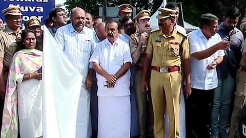 ഗതാഗതക്കുരുക്ക് രൂക്ഷം: കൊച്ചി എച്ച്എംടി ജംഗ്ഷനിൽ വൺവേ ഗതാഗതത്തിന് പുതിയ രീതി