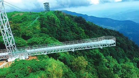 വാഗമണ്‍ അഡ്വഞ്ചര്‍ പാര്‍ക്കിലെ ഗ്ലാസ് ബ്രിഡ്ജ് വീണ്ടും തുറക്കാന്‍ തീരുമാനം