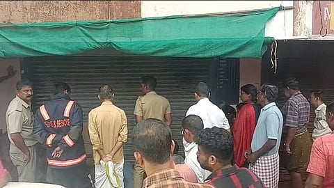 കെട്ടിട ഉടമയുമായി തര്‍ക്കം; കടയ്ക്കുള്ളില്‍ ജീവനൊടുക്കുമെന്ന ഭീഷണിയുമായി വ്യാപാരി