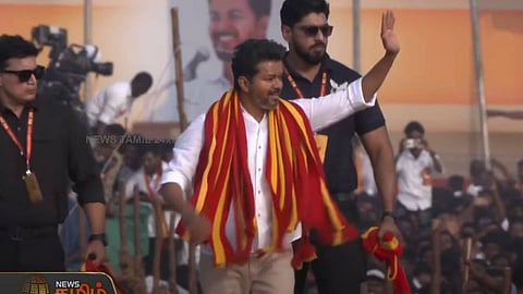 'ഡീസന്റ് അപ്രോച്ച്, ഡീസന്റ് അറ്റാക്ക്, അനാ ഡീപ്പായിറുക്കും'; വിക്രവാണ്ടിയില്‍ വിജയാരവം